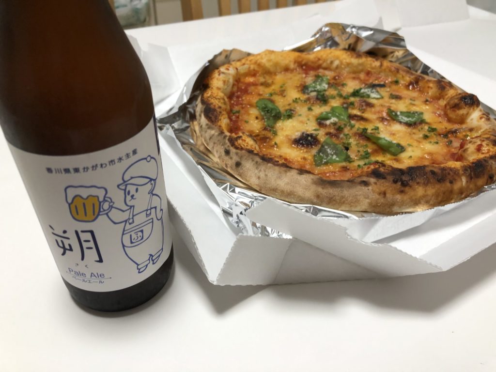 水主のラフレスカのピザと福繁食品のビール